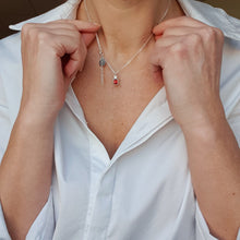 Load image into Gallery viewer, Subtilus granato sidabro 925 kolje moterims "Gyvybingumas"