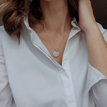 Load image into Gallery viewer, Moonstone from India, AA grade pendant "Intuition"