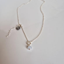 Load image into Gallery viewer, Subtilus akvamarino A+ sidabro pakabutis su grandinėle moterims "Drąsos akmuo"