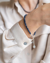 Load image into Gallery viewer, Tamsiai mėlyno safyro sidabro 925 apyrankė moterims "Sielos dovanos" - Petit Secret